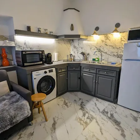 D'angeline Apartment