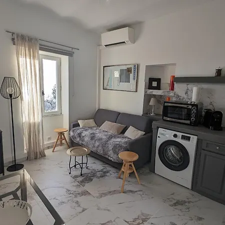 Le Mas D'Angeline - Vue Mer Jardin Commun Parking Voiture Obligatoire 10Min Voiture Monaco Route Etroite Pente Raide Croisement Limite Voir Photos - Sea View Shared Garden Parking Car Mandatory 10Min Car Monaco Narrow Steep Road Limited Passing See P Apartment *