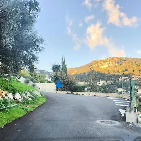 Le Mas D'Angeline - Vue Mer Jardin Commun Parking Voiture Obligatoire 10Min Voiture Monaco Route Etroite Pente Raide Croisement Limite Voir Photos - Sea View Shared Garden Parking Car Mandatory 10Min Car Monaco Narrow Steep Road Limited Passing See P Apartment *