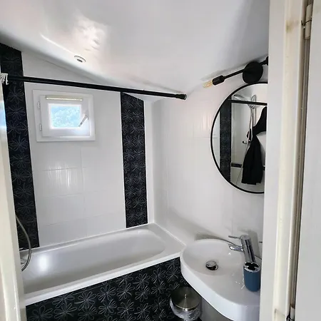 Apartment Le Mas D'Angeline - Vue Mer Jardin Commun Parking Voiture Obligatoire 10Min Voiture Monaco Route Etroite Pente Raide Croisement Limite Voir Photos - Sea View Shared Garden Parking Car Mandatory 10Min Car Monaco Narrow Steep Road Limited Passing See P
